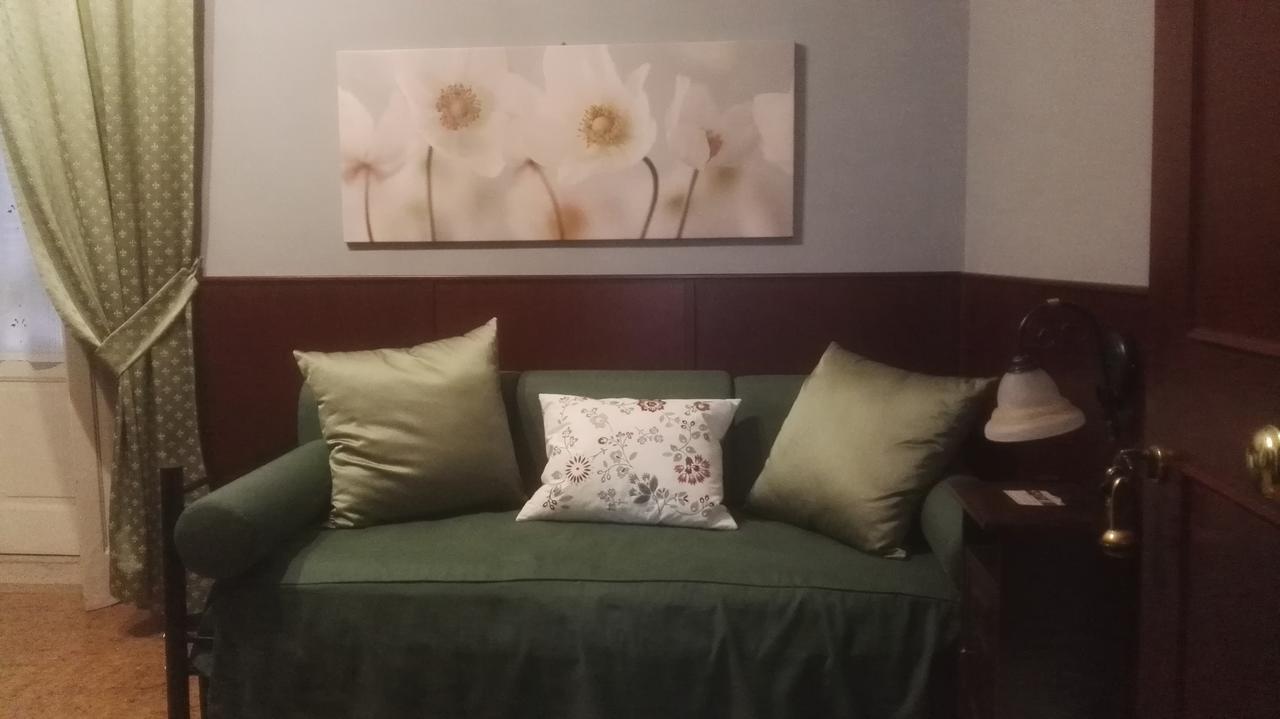 Domus Angela B&B トラーニ エクステリア 写真